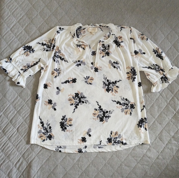 MELLODAY Tops - Melloday Bohemian☮️ Style Floral💐 Blouse - NWT